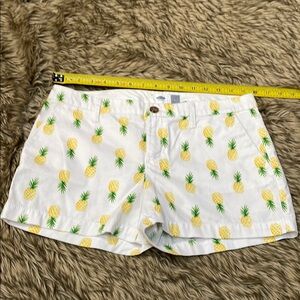 Old Navy Cargo Shorts in White and Yellow